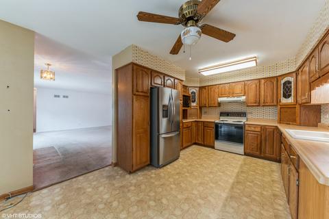 2 Pepperell On Asbury, Rolling Meadows, IL 60008 photo 4
