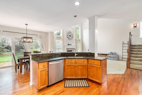12906 Skyline Dr, Plainfield, IL 60585 photo 9