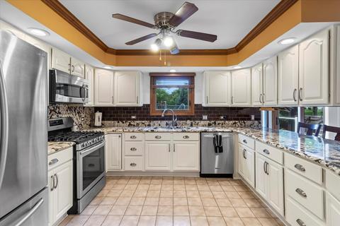 950 Stonehaven Dr, Elgin, IL 60124 photo 19