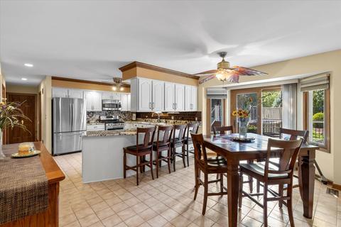 950 Stonehaven Dr, Elgin, IL 60124 photo 16