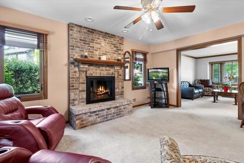 950 Stonehaven Dr, Elgin, IL 60124 photo 14