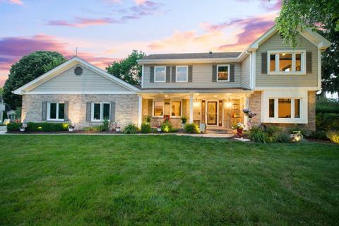 950 Stonehaven Dr, Elgin, IL 60124 photo 1