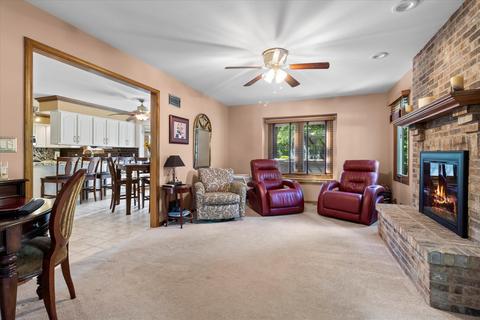 950 Stonehaven Dr, Elgin, IL 60124 photo 15