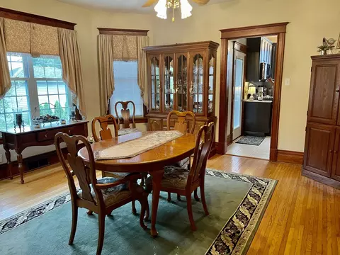 2722 5th St, Peru, IL 61354 photo 9