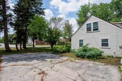 1784 Pratt St, Des Plaines, IL 60018 photo 11