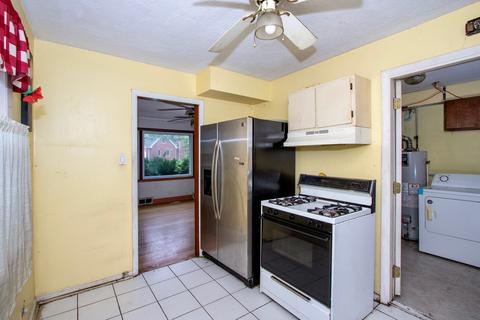 1784 Pratt St, Des Plaines, IL 60018 photo 17
