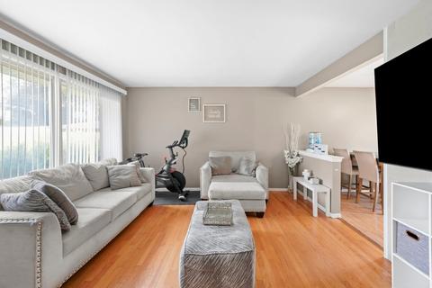 7656 W 80th St, Bridgeview, IL 60455 photo 4