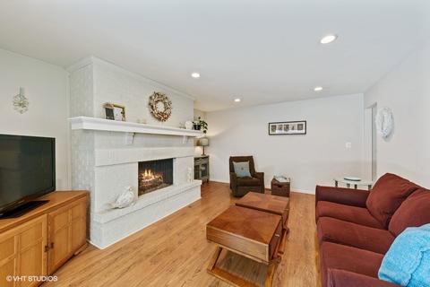 970 W Firestone Dr, Hoffman Estates, IL 60192 photo 11