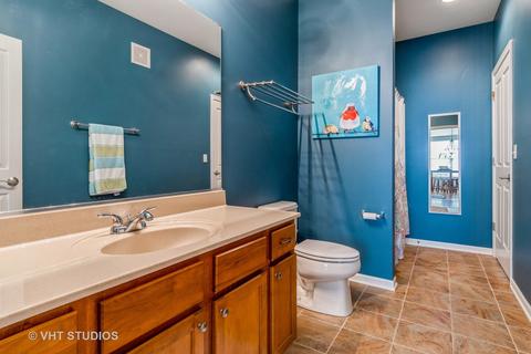 1834 Foxridge Ct, Aurora, IL 60502 photo 11