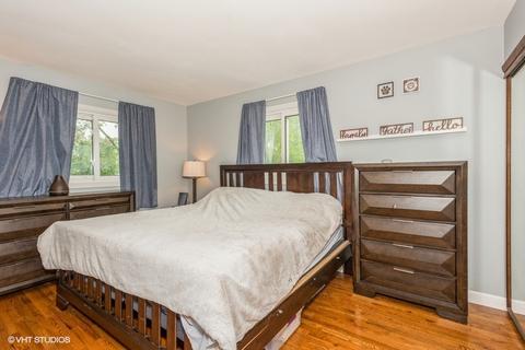 565 Baxter Ln, Hoffman Estates, IL 60169 photo 6