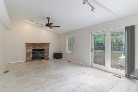 24 Edgewood Ct, Bloomington, IL 61701 photo 14