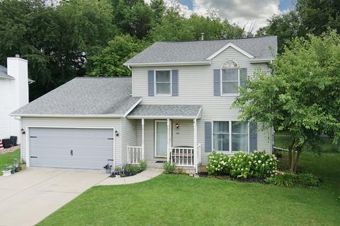 24 Edgewood Ct, Bloomington, IL 61701 photo 2