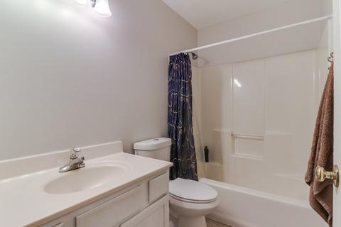24 Edgewood Ct, Bloomington, IL 61701 photo 22