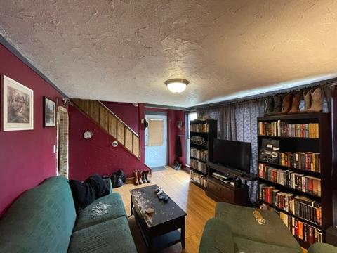 267 S State St, Elgin, IL 60123 photo 2