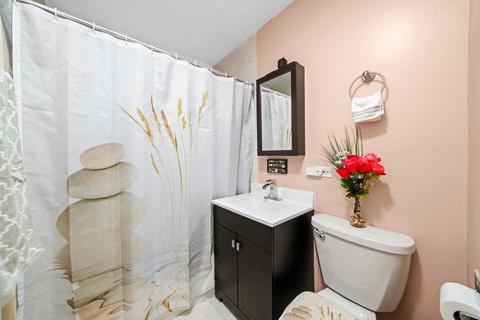 758 N Green Dr, Wheeling, IL 60090 photo 14