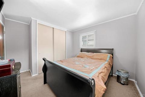 758 N Green Dr, Wheeling, IL 60090 photo 15