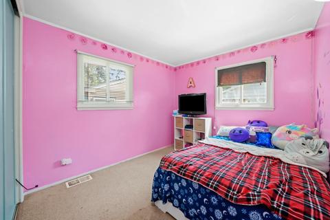 758 N Green Dr, Wheeling, IL 60090 photo 17