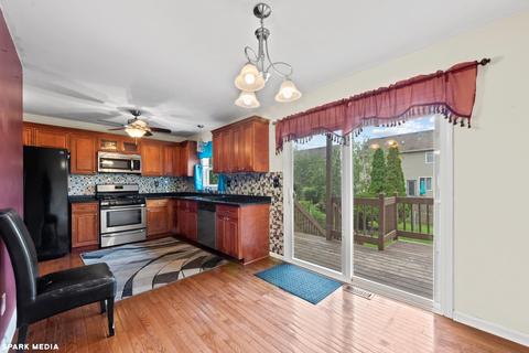 10 Dan Ireland Dr, Plainfield, IL 60585 photo 4