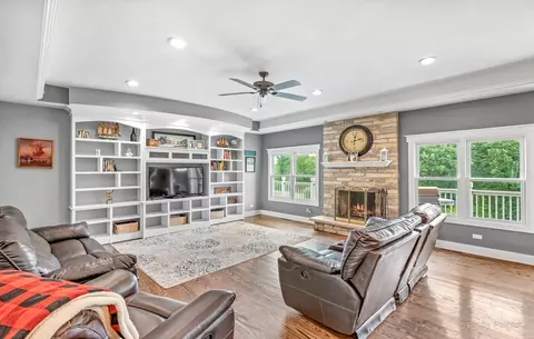 3600 Weingart Rd, Johnsburg, IL 60051 photo 4