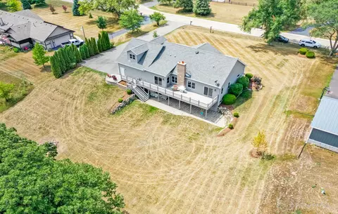 3600 Weingart Rd, Johnsburg, IL 60051 photo 2
