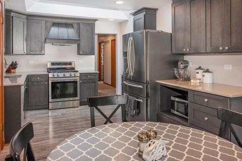 483 Tennyson Rd, Bartlett, IL 60103 photo 6