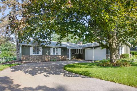 483 Tennyson Rd, Bartlett, IL 60103 photo 1