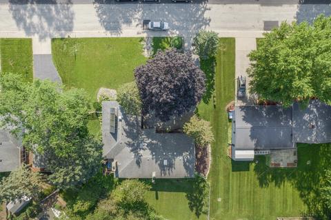 483 Tennyson Rd, Bartlett, IL 60103 photo 3