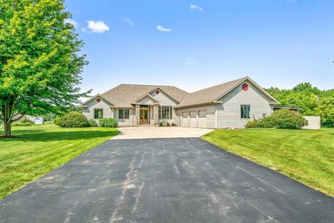14975 Chais Ct E, Hinckley, IL 60520 photo 1