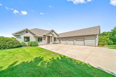 14975 Chais Ct E, Hinckley, IL 60520 photo 2