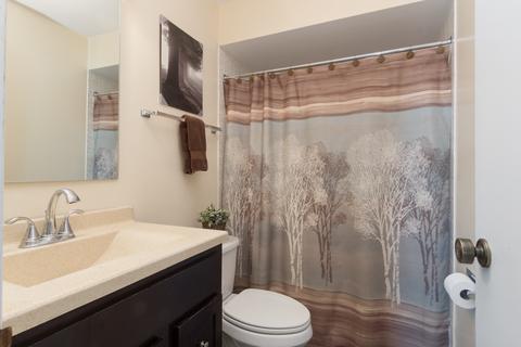 334 Sheridan Dr #1B, Willowbrook, IL 60527 photo 15