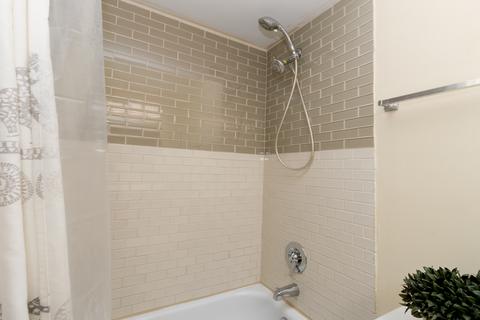 334 Sheridan Dr #1B, Willowbrook, IL 60527 photo 12
