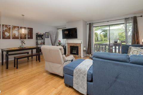 334 Sheridan Dr #1B, Willowbrook, IL 60527 photo 6