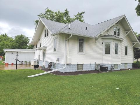 315 E 4th St, Gridley, IL 61744 photo 5