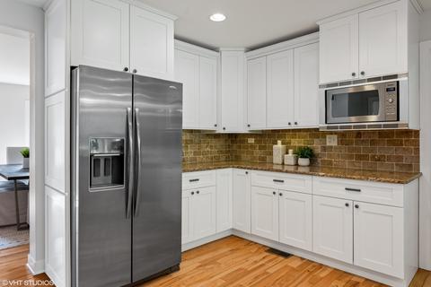 2 S514 Arrowhead Dr, Wheaton, IL 60189 photo 4
