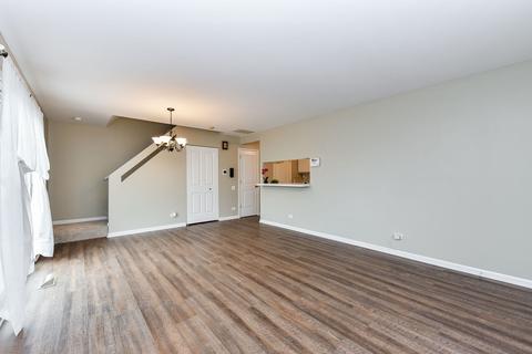 444 Valley Forge Ct, Aurora, IL 60504 photo 3