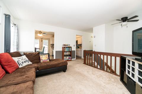 528 Kingston Blvd, Mchenry, IL 60050 photo 5