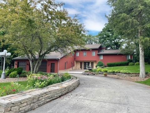 2569 N Oak Ridge Dr, Kankakee, IL 60901 photo 3