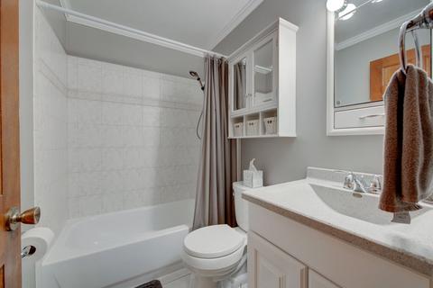 1810 Deerpath Ct, Naperville, IL 60565 photo 11