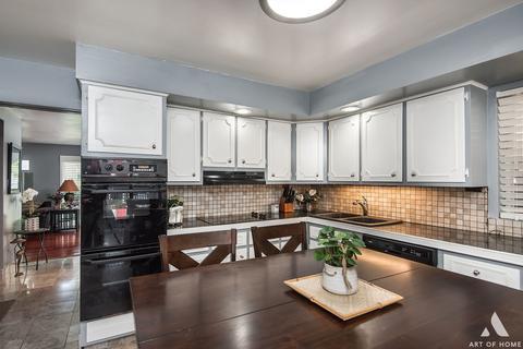 6024 N Artesian Ave, Chicago, IL 60659 photo 11