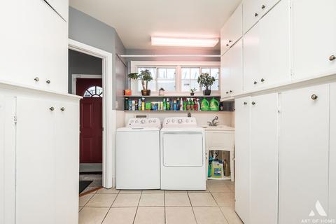 6024 N Artesian Ave, Chicago, IL 60659 photo 17