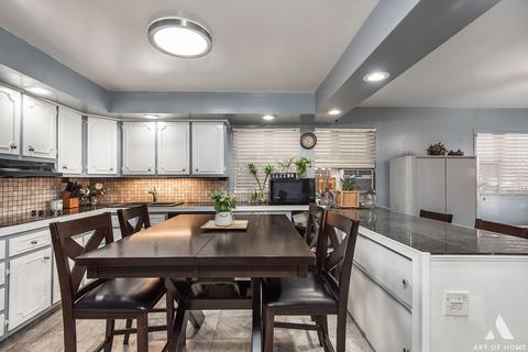 6024 N Artesian Ave, Chicago, IL 60659 photo 10