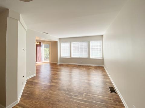 357 Persimmon Ct, Bartlett, IL 60103 photo 5
