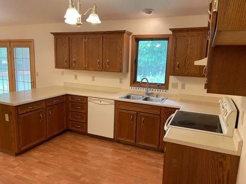 11262 Edgemere Ter, Roscoe, IL 61073 photo 9