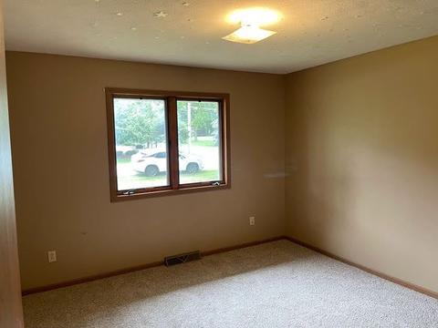 11262 Edgemere Ter, Roscoe, IL 61073 photo 17