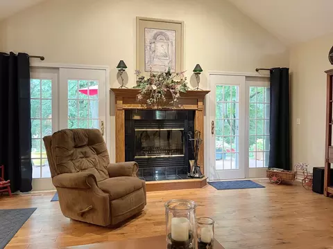 2888 E 765th Rd, Utica, IL 61373 photo 10