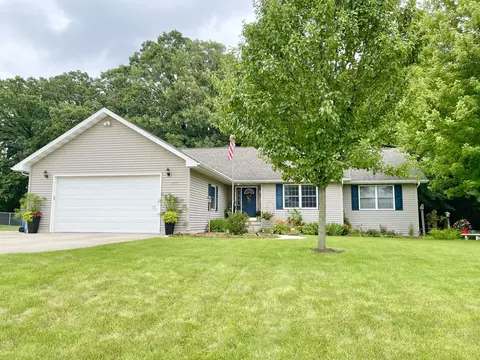2888 E 765th Rd, Utica, IL 61373 photo 1