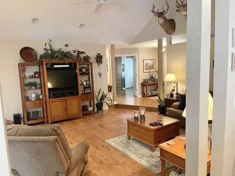 2888 E 765th Rd, Utica, IL 61373 photo 9
