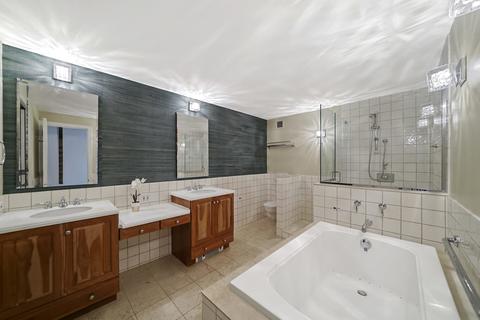 110 E Delaware Pl #1901, Chicago, IL 60611 photo 18