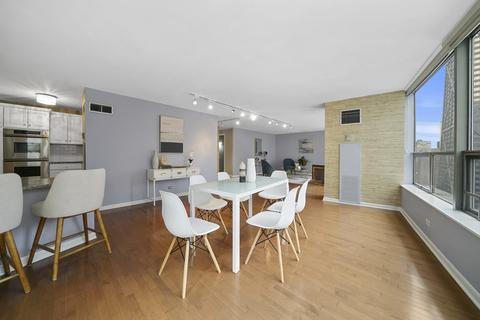 110 E Delaware Pl #1901, Chicago, IL 60611 photo 8