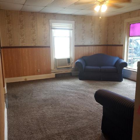 810 E Main St, Cornell, IL 61319 photo 3